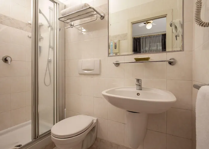 多瑞卡酒店 酒店